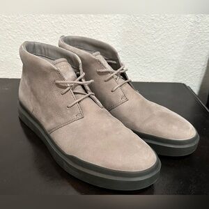 MENS COLE HAAN CHUKKA SUEDE BOOTS Size 13